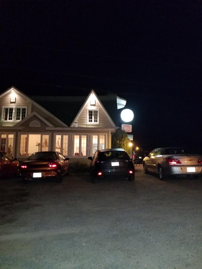 Hotel Au Vieux Bardeau Deschambault Eksteriør billede